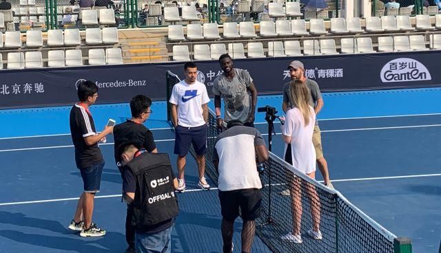 坚守与突破 坚守与突破