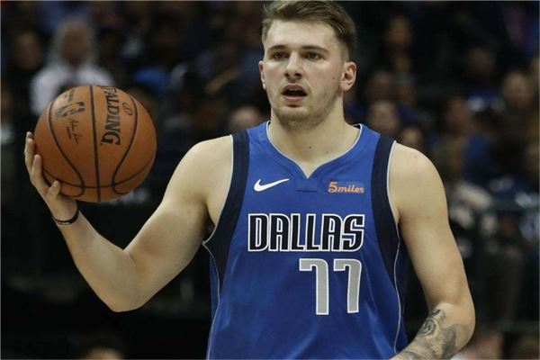 向裁判进行 向裁判进行