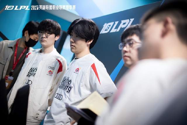 促使球队将 促使球队将